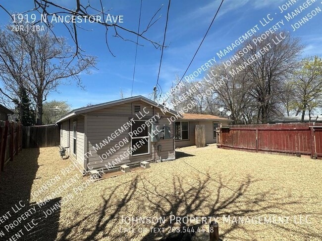 Photo - 1919 N Ancestor Ave