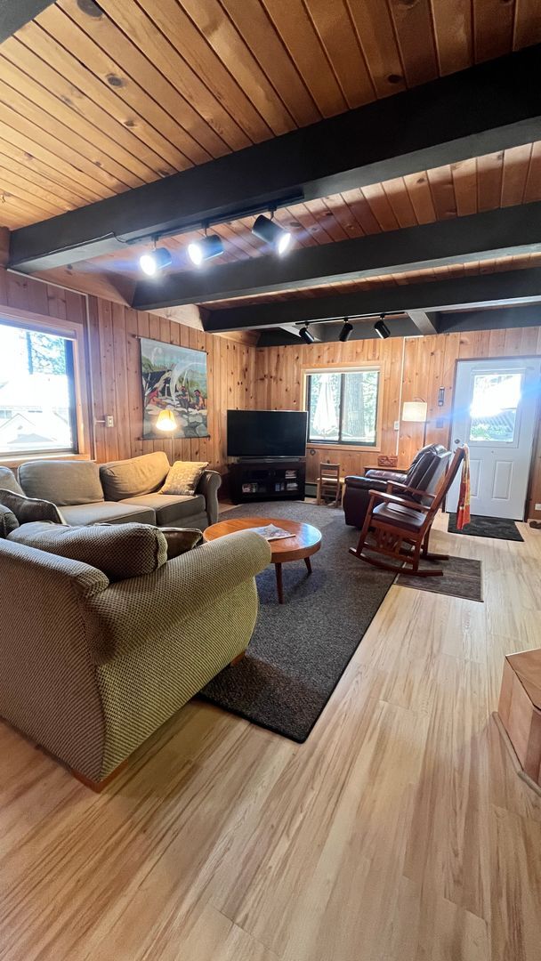 Photo - Donner Lake Cabin - Ski Lease