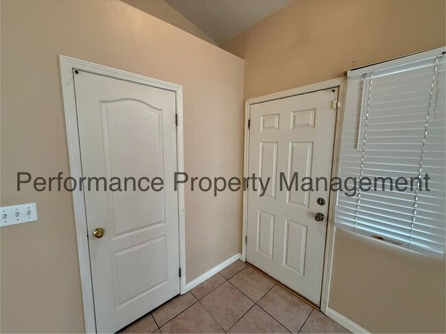 Photo - Cute 3 Bed/2 Bath SW Bakersfield Home w/ RBP & $0 Deposit Option