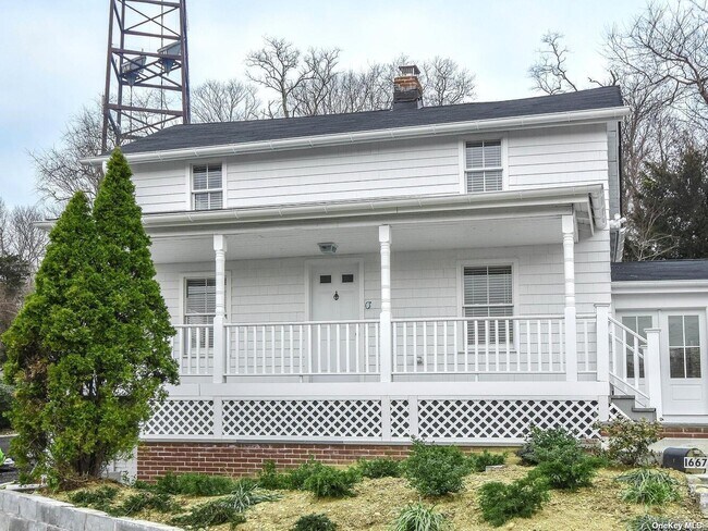 Photo - 1667 Northern Blvd House