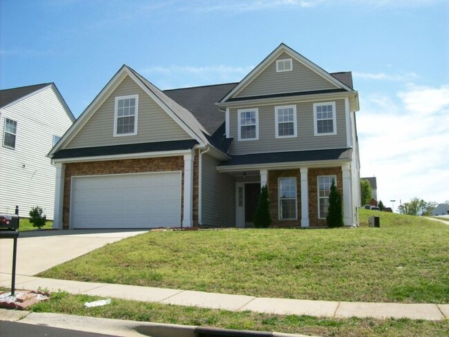 Building Photo - COMING SOON!!!  Large 4 bedroom home near UNCC