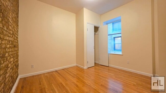 West Village 3BR/2BA Duplex with Private Patio
