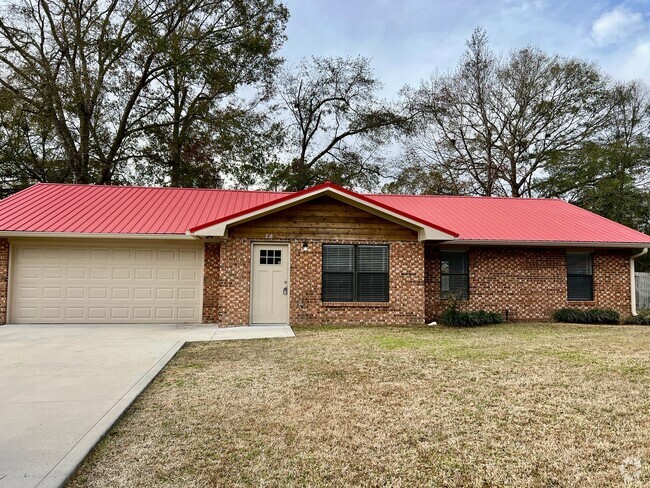 Building Photo - 3/2 with fenced in yard! Rental