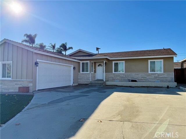 Building Photo - 885 Altura Way