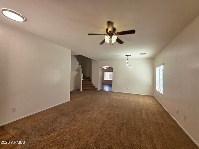 37189 W Leonessa Ave