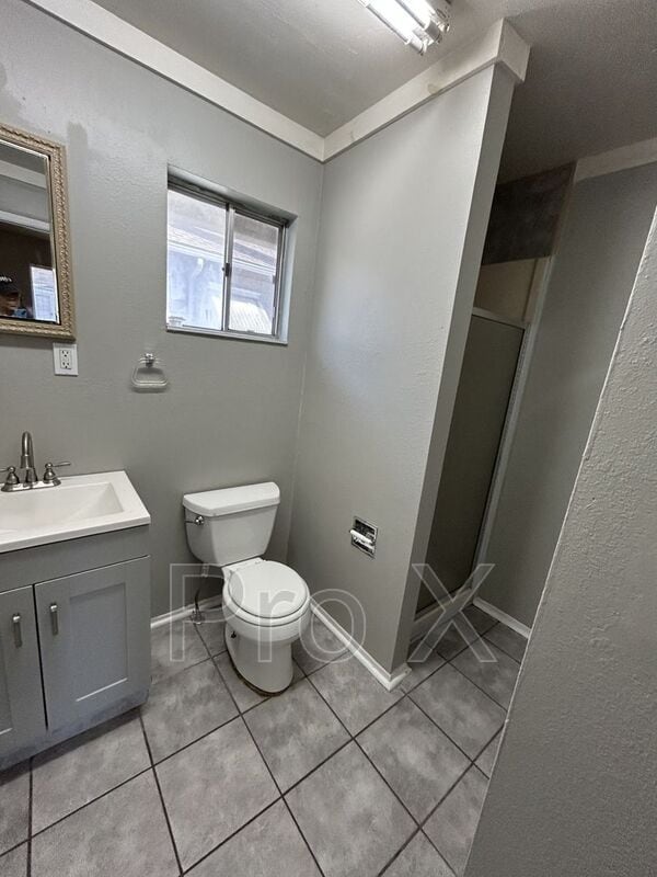 Photo - 208 W 1st St Unit 208 W. 1st Apt. B