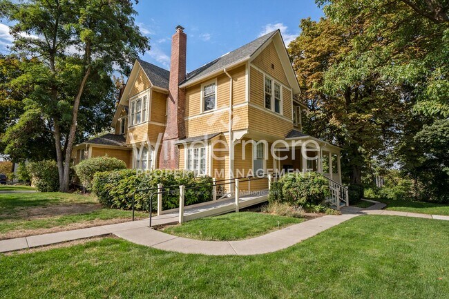 Photo - 628 S Maple St Unit 5