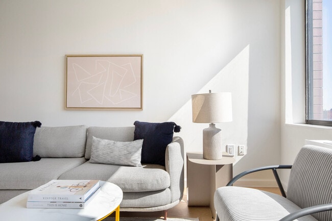 Photo - 255 W 94th St Unidad FL9-ID2155