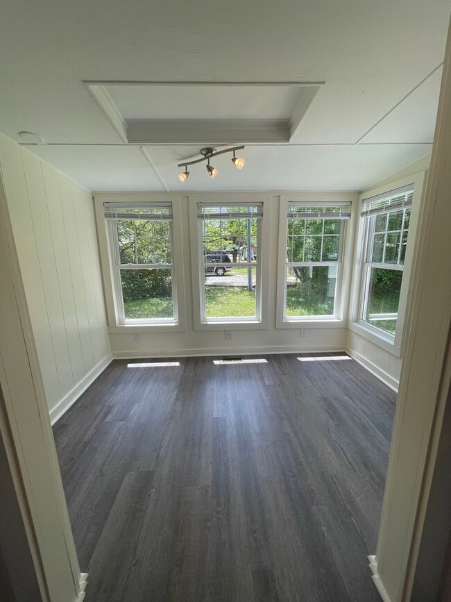 Photo - 5330 Masonboro Loop Rd