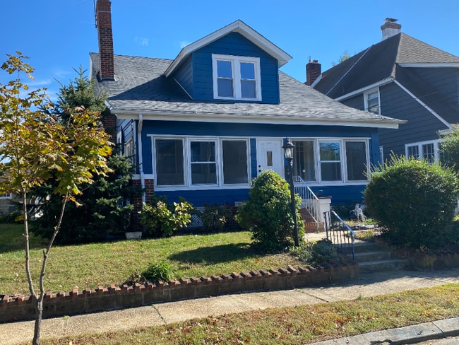 Building Photo - 50 Lupton Ave