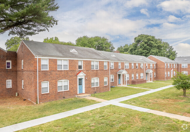 Building Photo - Essex Village & Marlyn Gardens Apartments