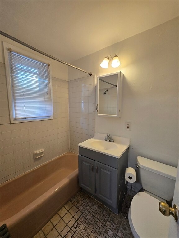 Photo - 56 Park Vale Ave Unidad #1