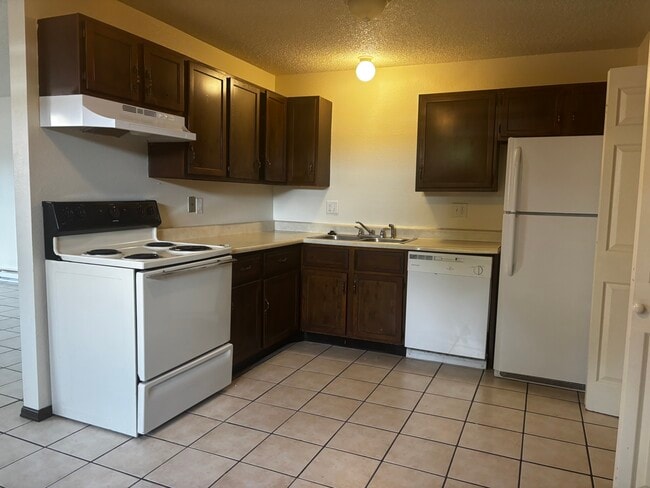 Photo - 114 Juniper Pl Unit B