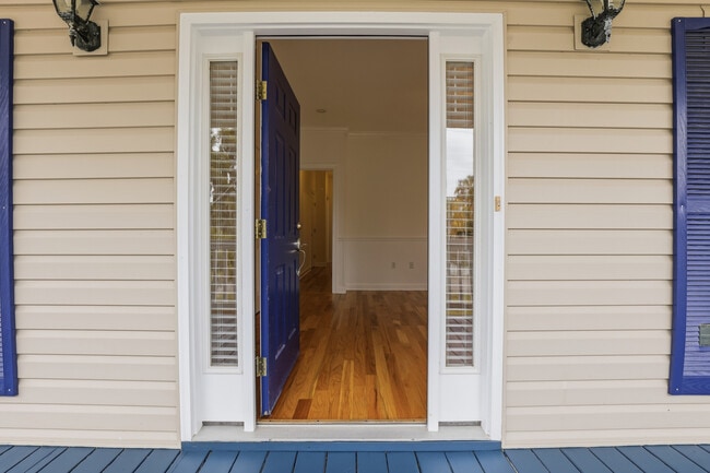 Photo - Lowcountry living on beautiful Whitemarsh Island