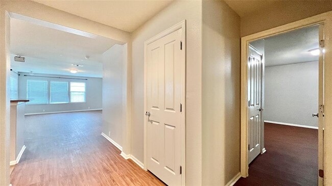 Photo - 784 Kingfisher Ln
