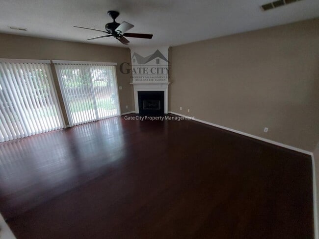 Photo - 3983 Elizabeth Glen Way