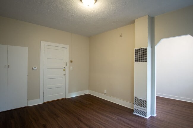 Photo - John's Landing: Updated Garden Level 1-Bed-Close to OHSU! Unit 04
