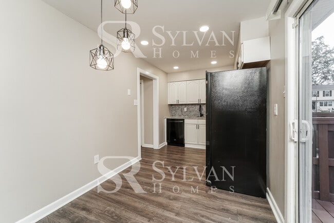 Photo - Beautiful 3BR 3BA Townhome