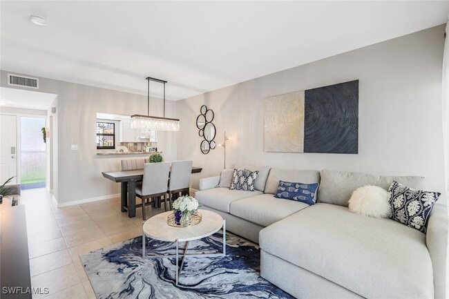 Building Photo - 807 River Point Dr Unit 102D