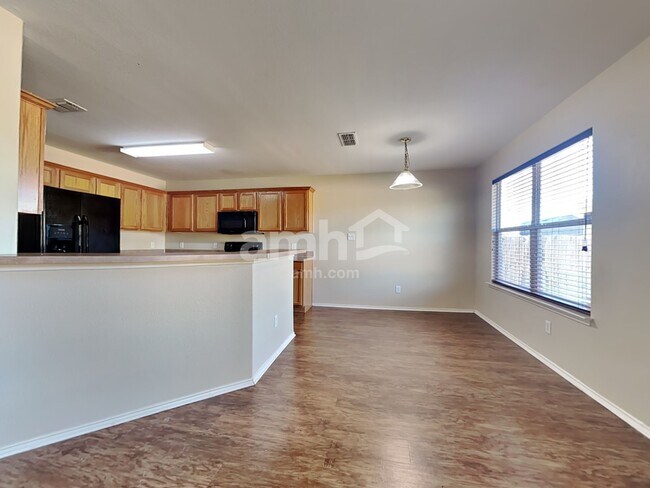 Photo - 700 Liberty Ln