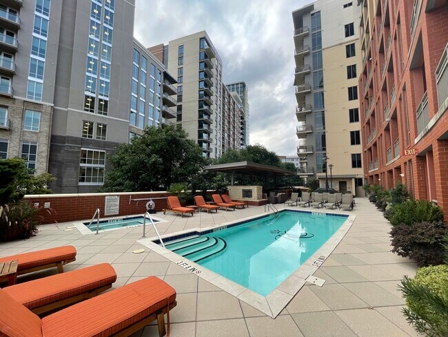 Photo - 701 Royal Ct