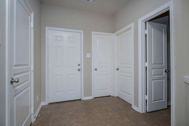 Photo - 2209 Onyx Ct