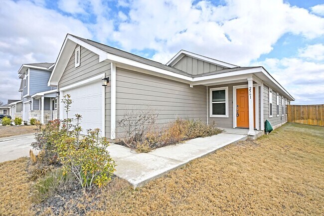 Photo - 2561 Solon Ln