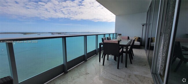 Building Photo - 1331 Brickell Bay Dr Unit 2005 Rental