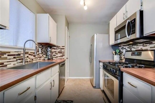 Photo - 508 Edwards Dr