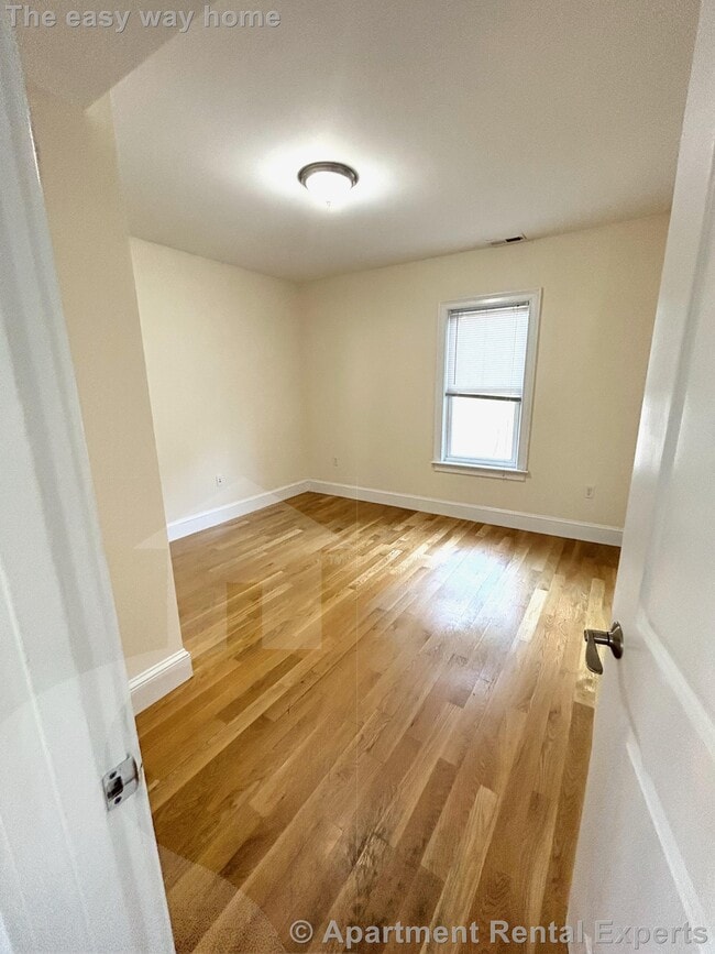Photo - 57 Greenleaf Ave Unit #2