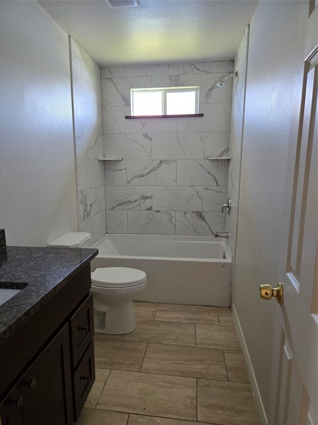 Building Photo - 2724 Avenue D