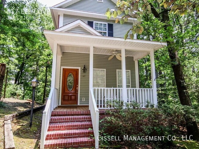 Building Photo - 517 Lee Cove