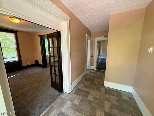 Photo - 1076 Ackley St
