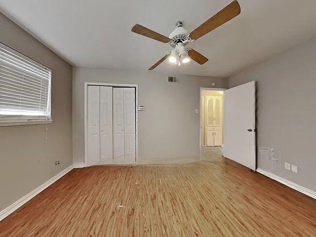 Photo - 726 Silverstone Dr