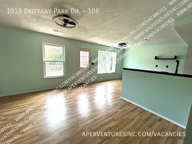 Photo - 1019 Brittany Park Dr