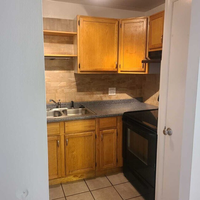 Photo - 1019 N Boxwood Dr Unidad 108 Rental