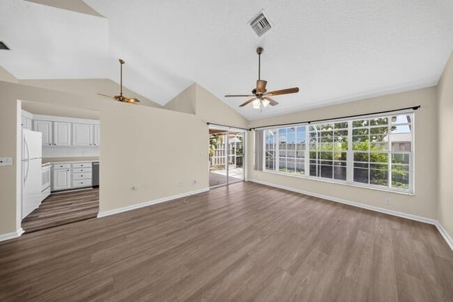 Photo - 119 Adobe Cir