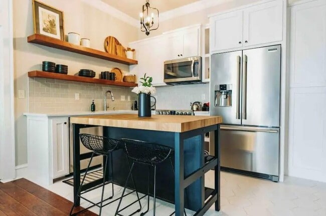 Photo - 315 Rollston Ave Unit 206