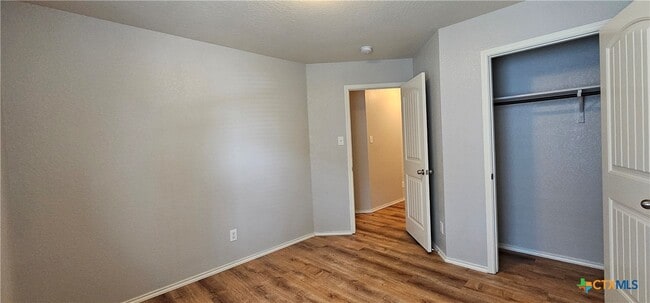Building Photo - 1024 Sandwell Ct