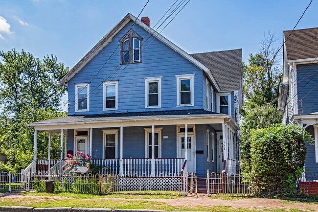 Building Photo - 151 Grant St Rental