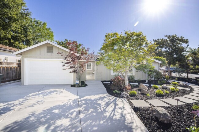 Building Photo - Remodeled 2 Bed, 2 Bath Home in Midtown Pa...