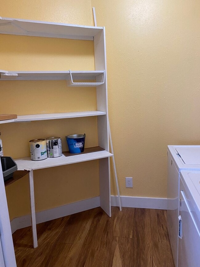 Photo - 1/1 recently refurbished apartment