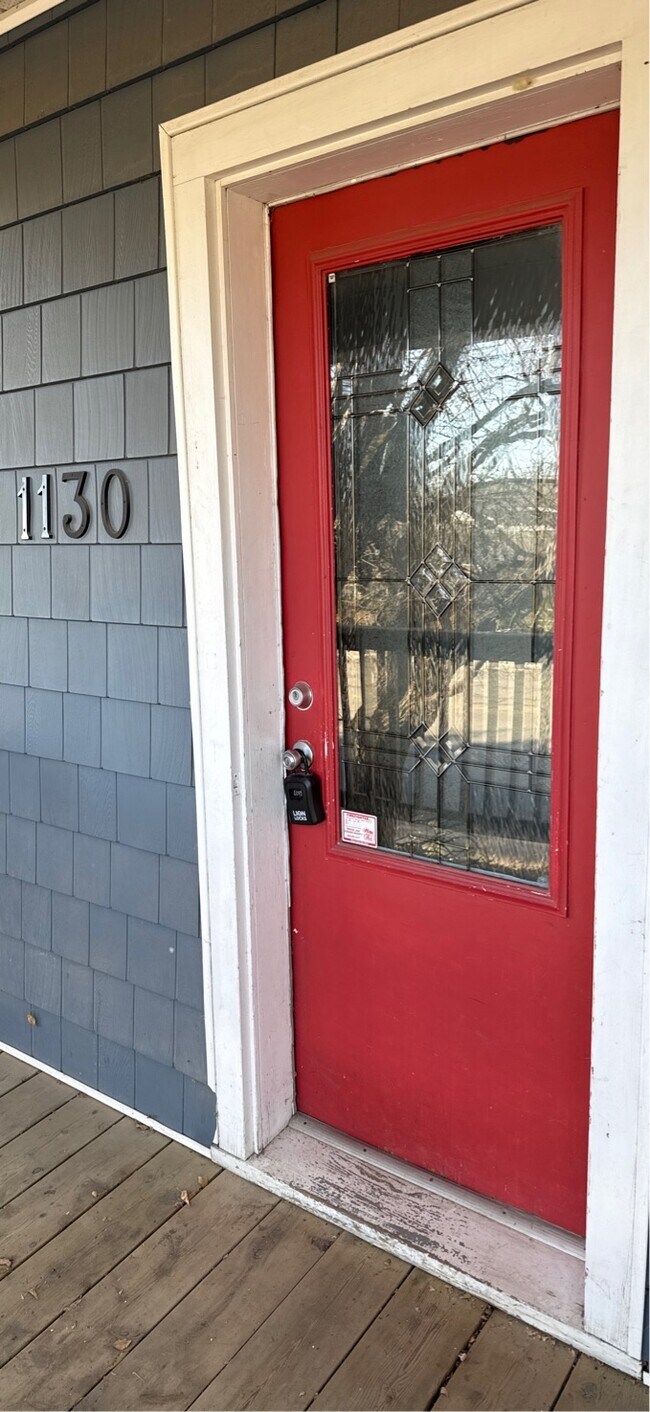 Photo - 1130 Main St N