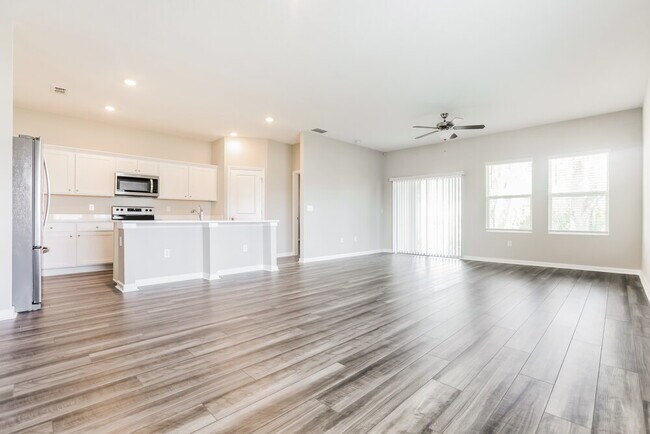 Photo - 2130 Harris Hawk Ave