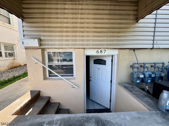 Photo - 687 Midland Ave Unit 1