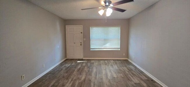 Photo - Available Now! Updated, Downstairs 2 Bedro...