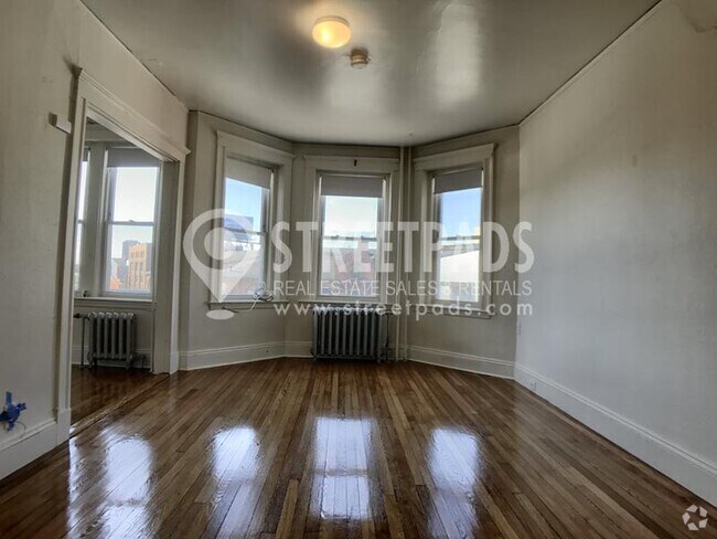 Building Photo - bedroom in Boston MA 02215 Rental
