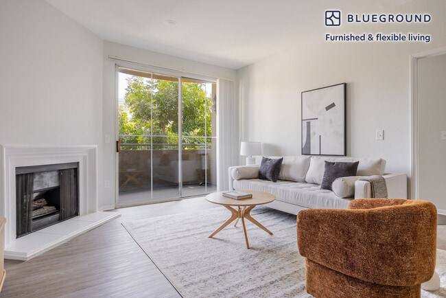 Building Photo - 2201 S Beverly Glen Blvd Rental