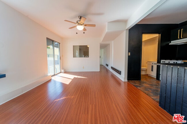 Photo - 1323 N Olive Dr