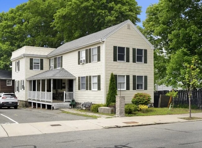 Photo - 338 Cabot St Apartments Unit 1